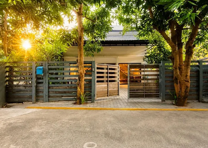 Cozy & Spacious 2br Private House *